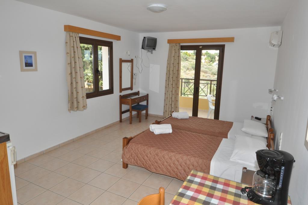 Pennystella Apartments Agia Pelagia  Exterior photo