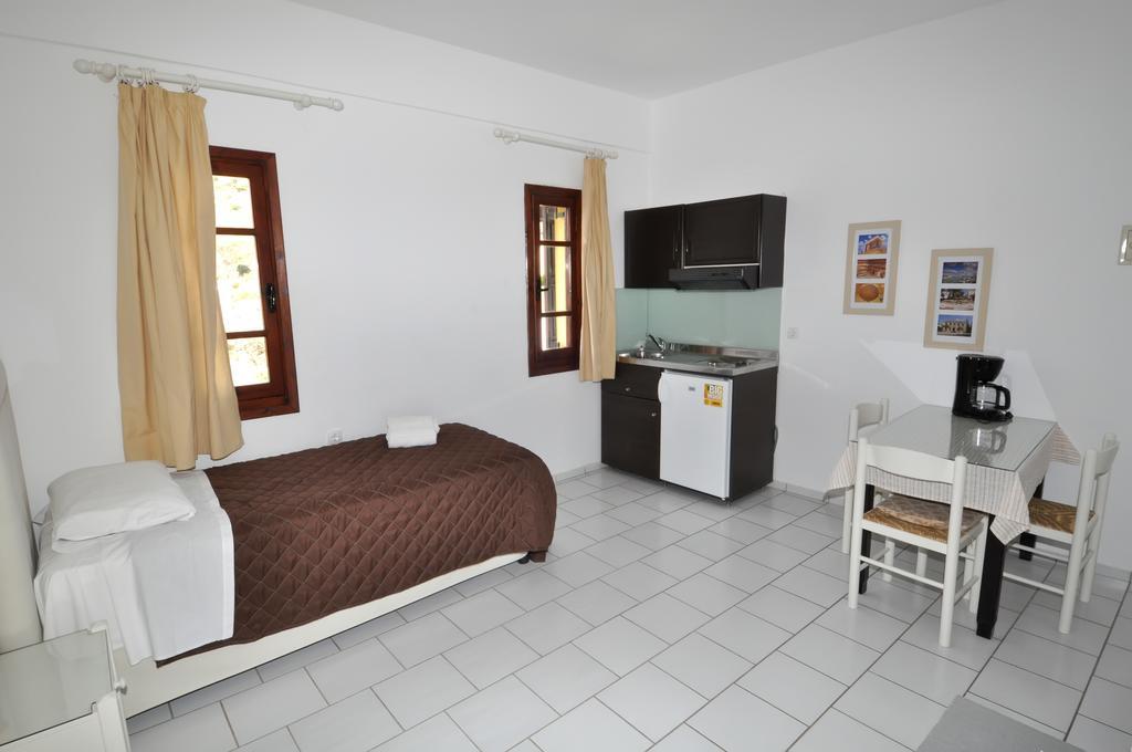 Pennystella Apartments Agia Pelagia  Exterior photo